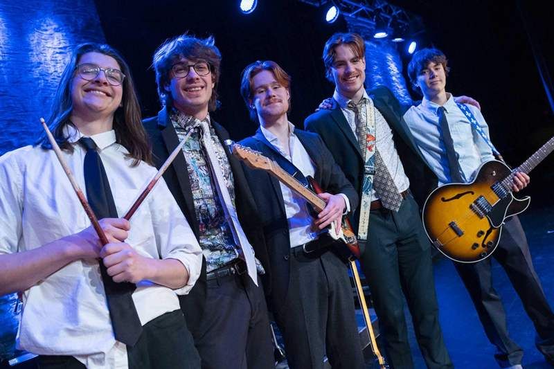 Le groupe 50 Appalaches gagne la finale locale de Cégeps en spectacle à Sherbrooke